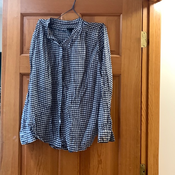 Ann Taylor Button Down - Size M - Picture 1 of 3